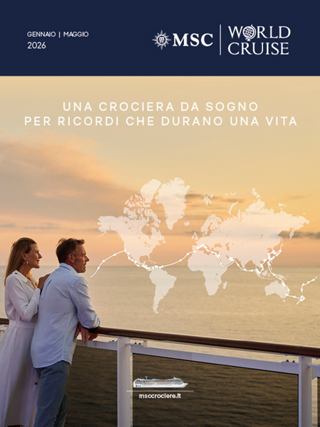 Una coppia ammira il tramonto mentre pianifica le proprie avventure nel mondo | MSC Crociere