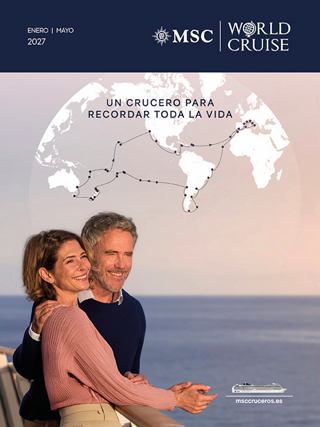 Una pareja disfruta de un momento romántico con el mar de fondo | MSC Cruceros