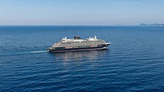 Das Schiff gleitet über ruhige Gewässer und inspiriert Träume von unvergesslichen Reisen | MSC Cruises