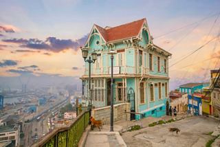 A colourful vintage building in Valparaíso, Chile, showcases the city's rich heritage and artistic charm | MSC Cruises