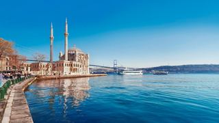 Panoramic view of Istanbul with Bosporus and historic buildings | MSC Cruises