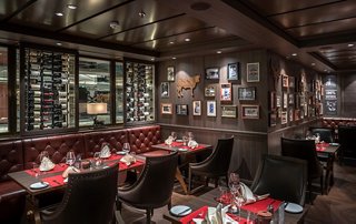 Ristorante moderno con tavoli eleganti per un'esperienza culinaria indimenticabile | MSC Crociere