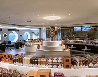 Tienda de chocolate Jean Philippe Maury, MSC World Europa | MSC Cruceros
