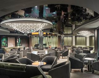 Ambiente moderno y acogedor en el bar Dolce Vita | MSC Cruceros