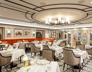 Elegant restaurant with a cozy atmosphere for an unforgettable dining experience | MSC Cruises
