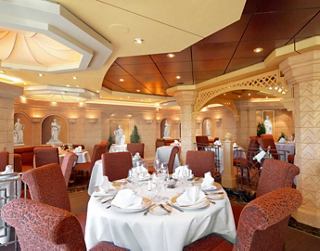 Un restaurant élégant offrant une atmosphère chaleureuse et une expérience culinaire exceptionnelle | MSC Croisières