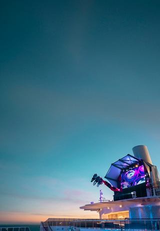 Entertainment Robotron Screen Sky | MSC Cruises