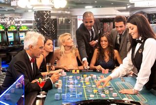Group of people playing at the Casino | MSC Cruises