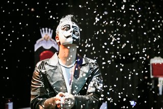 A performer captivates the audience during the Sortilegio Show at The Strand Theatre on MSC Splendida | MSC Cruises