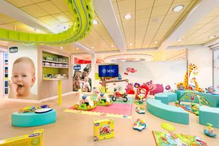 Un club pour bébés vibrant rempli de jouets colorés et d'espaces de jeu pour les jeunes enfants | MSC Croisières