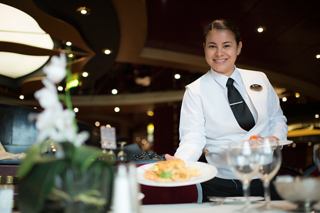Aire de jeux aquatiques pour enfants avec toboggans et jets d'eau | MSC Croisières