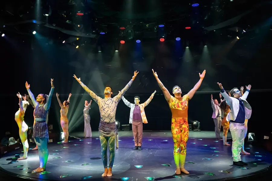 Spectacle présenté sur la scène d'un navire MSC
