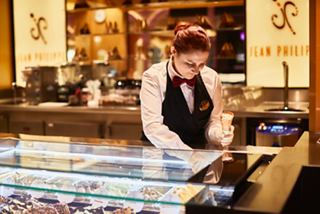 A waiter prepares a delicious treat at the bar on MSC Virtuosa, showcasing exceptional service and hospitality | MSC Cruises
