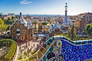 Ein Panorama von Tarragona, das die einzigartige Architektur und das lebendige Stadtleben zeigt | MSC Cruises