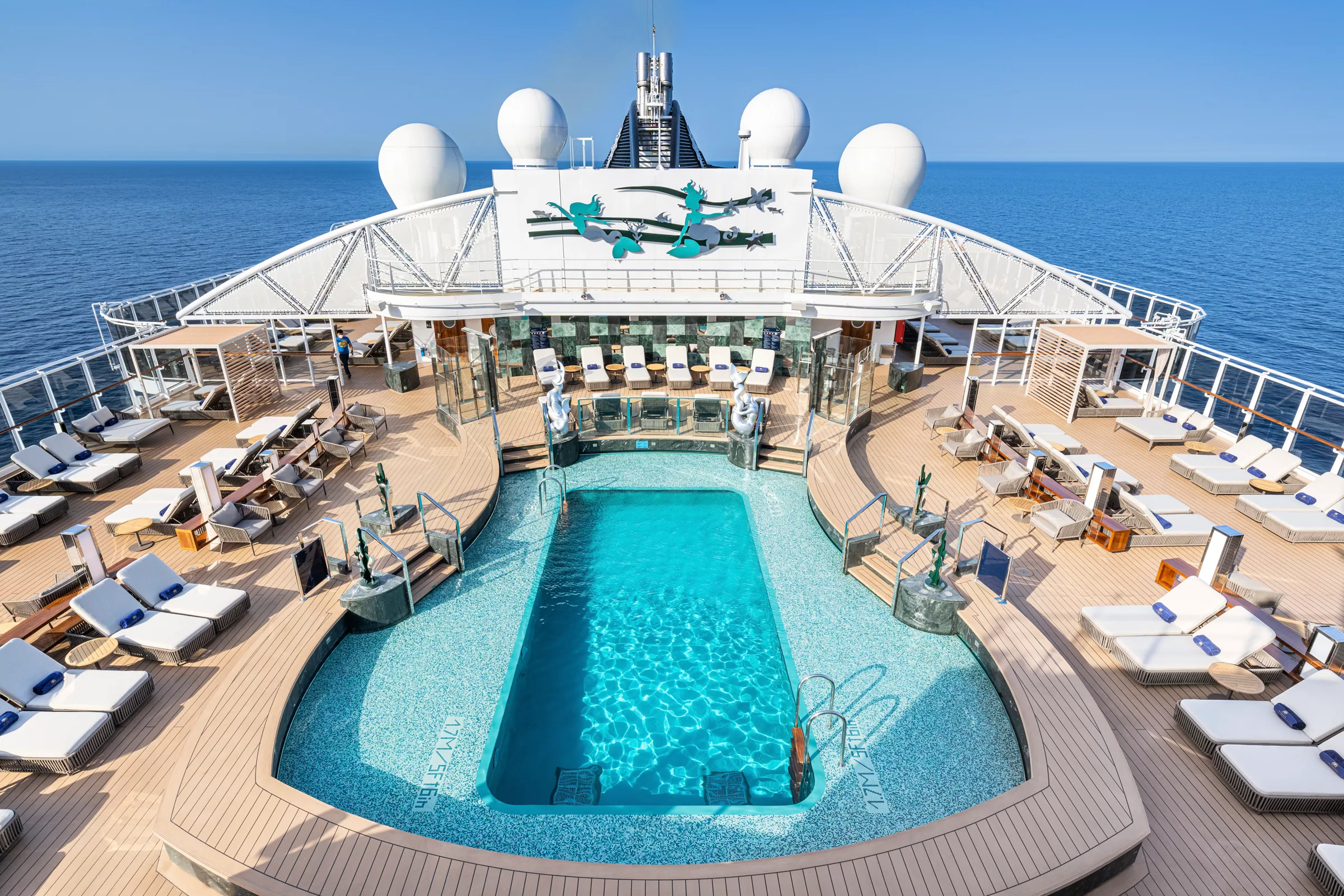 MSC Yacht Club Sundeck und Pool