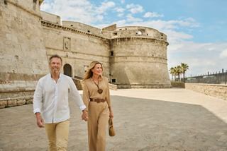 A senior couple enjoying a cruise shore excursion | MSC Cruises