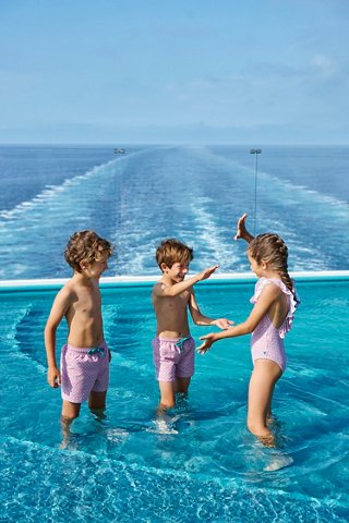 Outdoor jogging track on upper ship deck | MSC Cruises