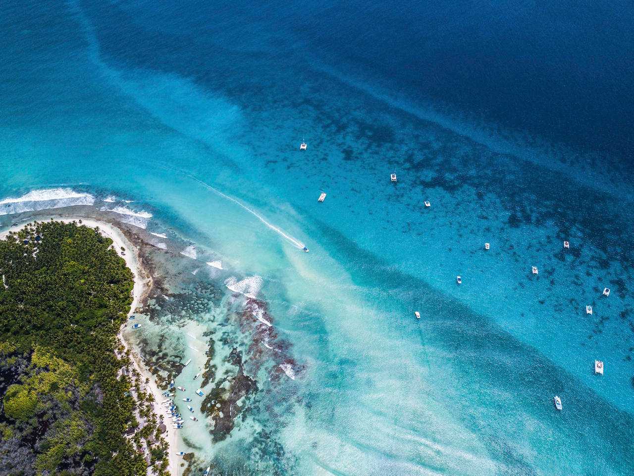 Aerial view of the sea and beach in Cabo Rojo, Dominican Republic | MSC Cruises