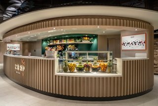 A vibrant juice bar inviting guests to enjoy refreshing beverages on MSC World Asia | MSC Cruises
