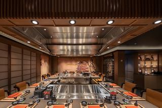 A beautifully designed interior of the Kaito Teppanyaki restaurant, inviting guests to enjoy an exquisite dining experience | MSC Cruises