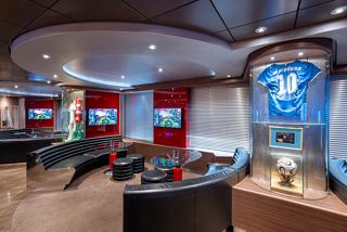 A welcoming sports bar on MSC Fantasia with comfortable seating and screens for enjoying live events | MSC Cruises