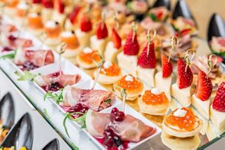 A beautifully arranged selection of gourmet appetizers showcasing fresh ingredients and vibrant colours | MSC Cruises