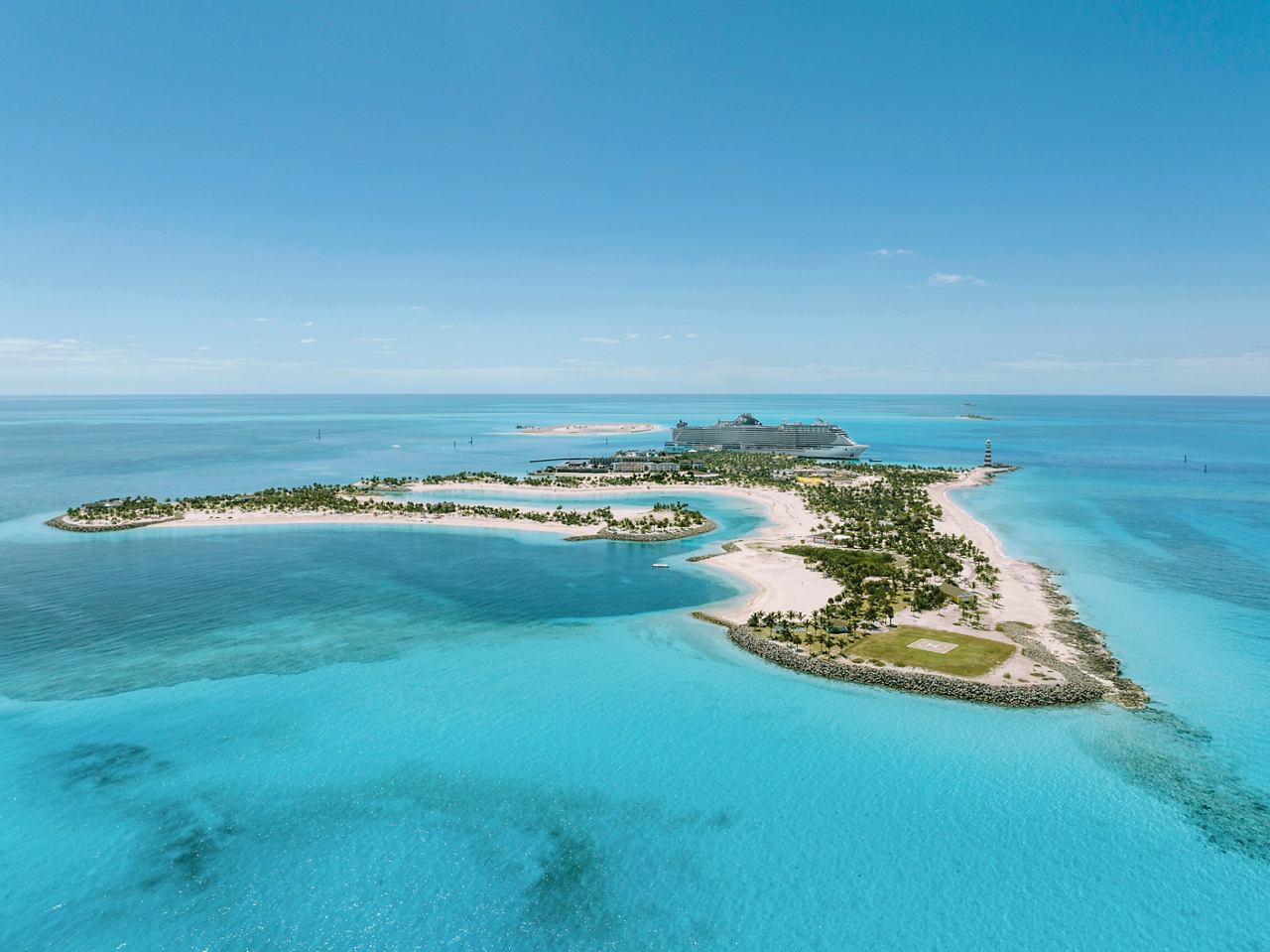 Schönes Ocean Cay MSC Marine Reserve auf den Bahamas mit klarem blauen Wasser und weißen Sandstränden | MSC Cruises