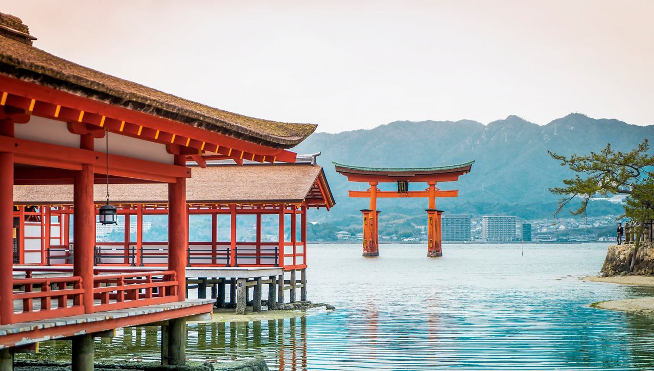 Japan, Hiroshima - Miyajima Tori gate