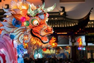 Colorful dragon lantern against the backdrop of traditional Chinese architecture in Shanghai | MSC Cruises