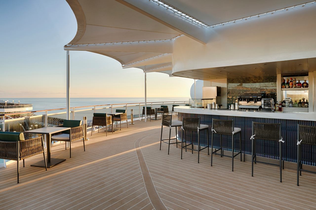Bar & Grill, MSC Yacht Club | MSC Cruises