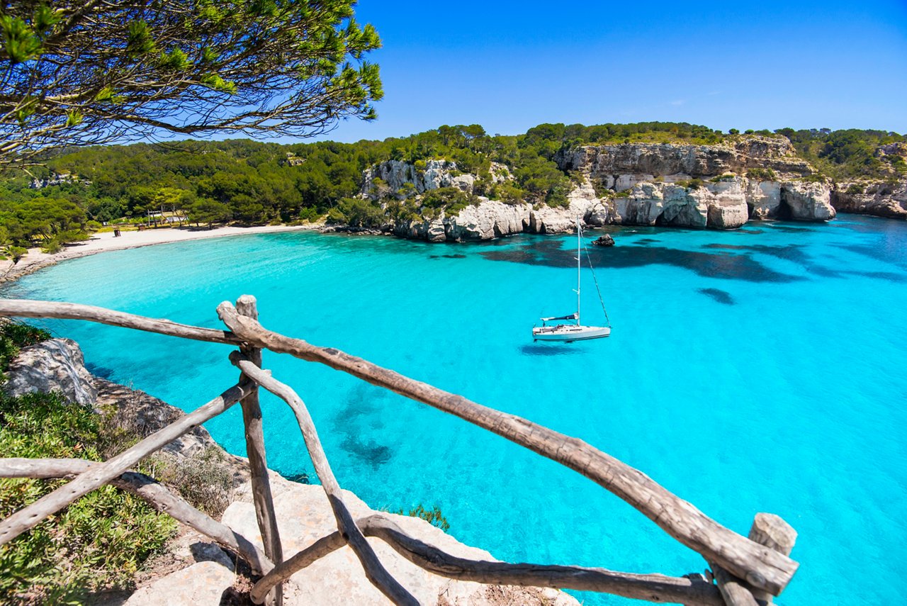 Magnifique plage et eaux turquoises à Minorque, Espagne, idéales pour se détendre | MSC Cruises