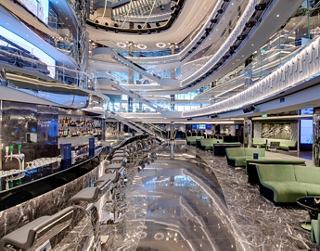 Spacious restaurant with a modern design, offering a comfortable dining experience | MSC Cruises