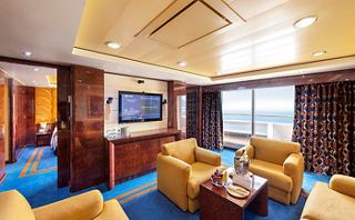 MSC Yacht Club - Wohnbereich in einer Suite | MSC Cruises