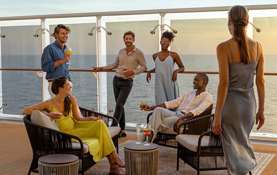 Six personnes dégustent une boisson en croisière | MSC Cruises